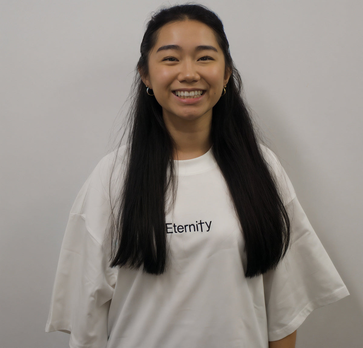 Unisex White T shirt- Centre logo image 12